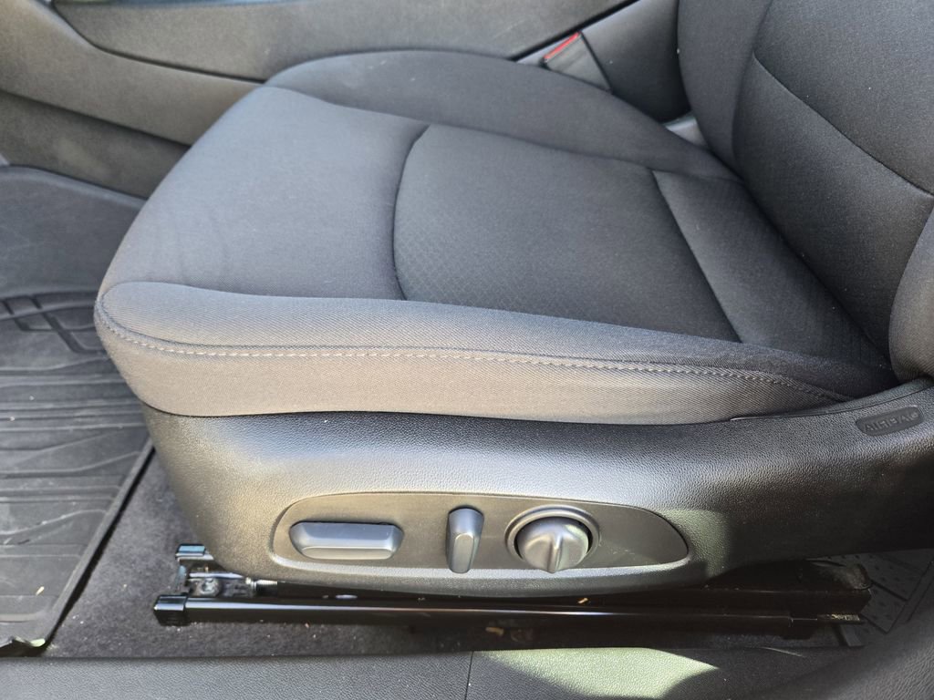 Used 2022 Chevrolet Malibu LT image 30