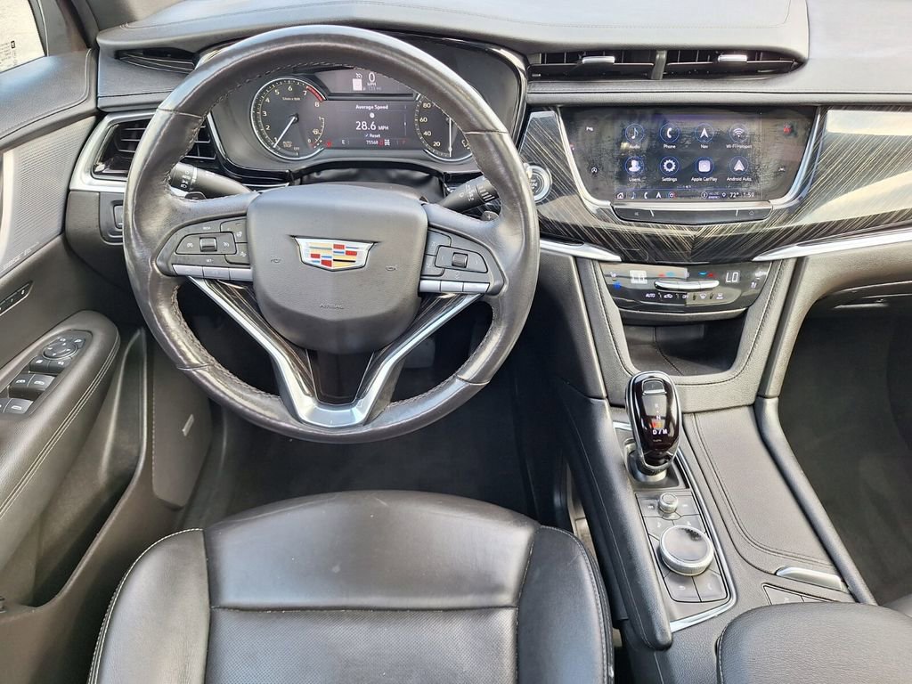 Used 2023 Cadillac XT6 Premium Luxury image 9