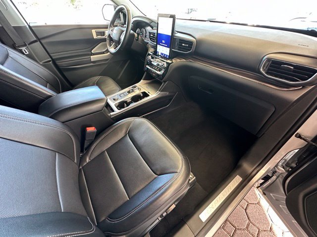 Certified 2024 Ford Explorer Limited w/ Limited Technology Package AWD/4WD image 25