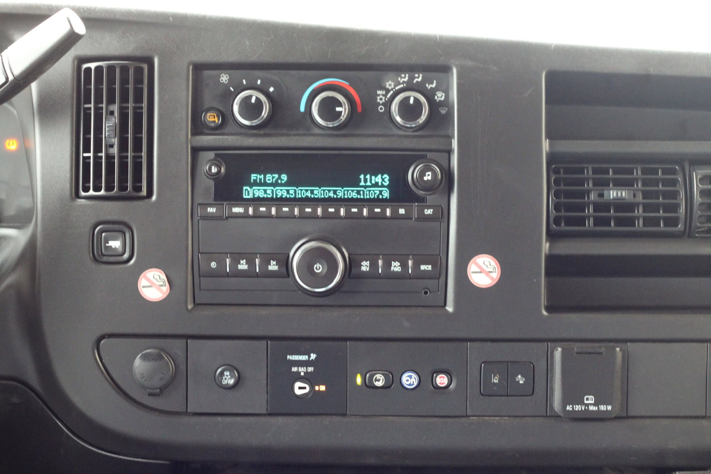 Used 2019 Chevrolet Express 3500 LT w/ LT Preferred Equipment Group image 17