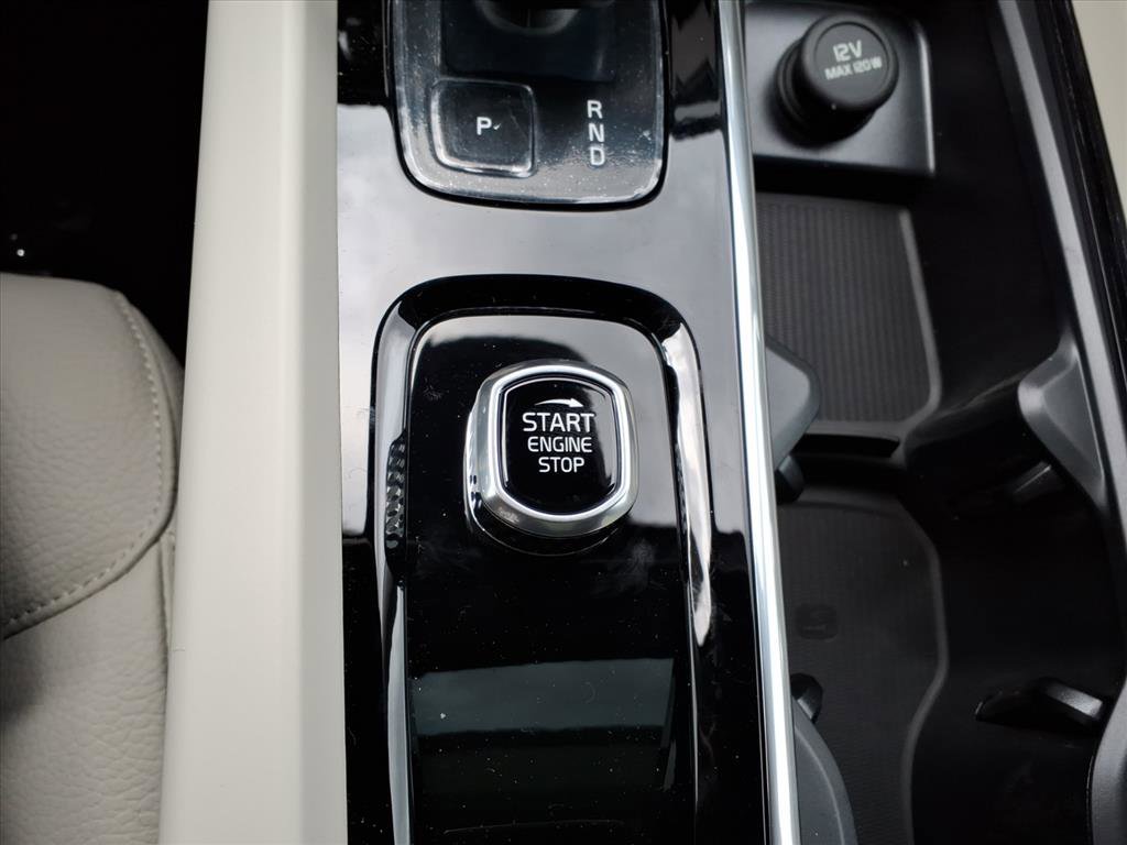 New 2026 Volvo V60 B5 Cross Country Plus w/ Protection Package Premier image 22