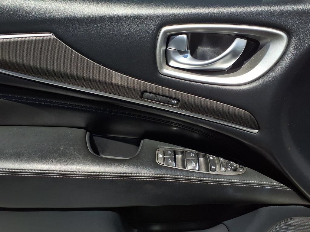 Used 2019 INFINITI QX60 Luxe w/ Essential Package AWD/4WD image 21