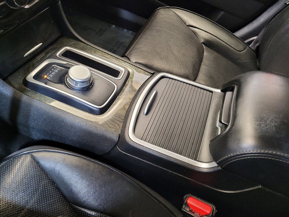 Used 2019 Chrysler 300 Limited image 26