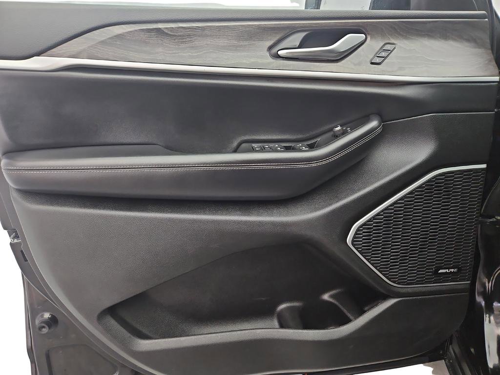 Used 2021 Jeep Grand Cherokee L Limited w/ Trailer Tow Group (B) image 23