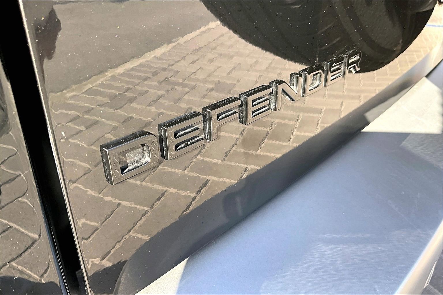 Certified 2022 Land Rover Defender 110 S AWD/4WD image 8