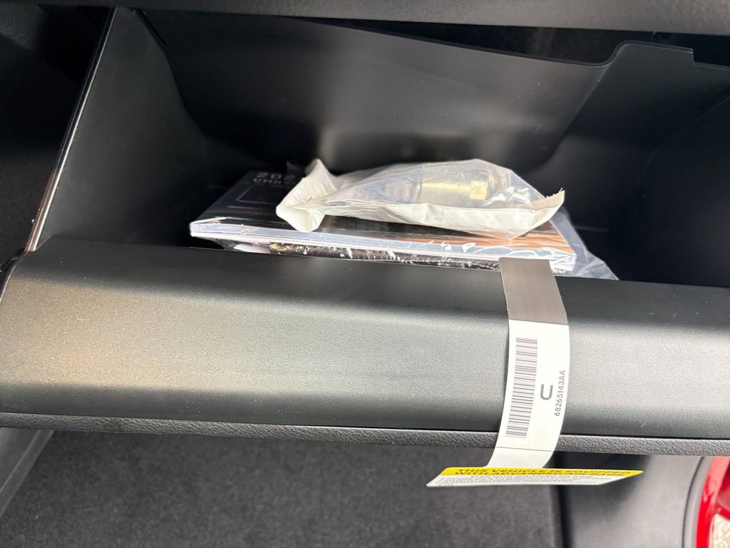 New 2026 Chrysler Pacifica Select image 10