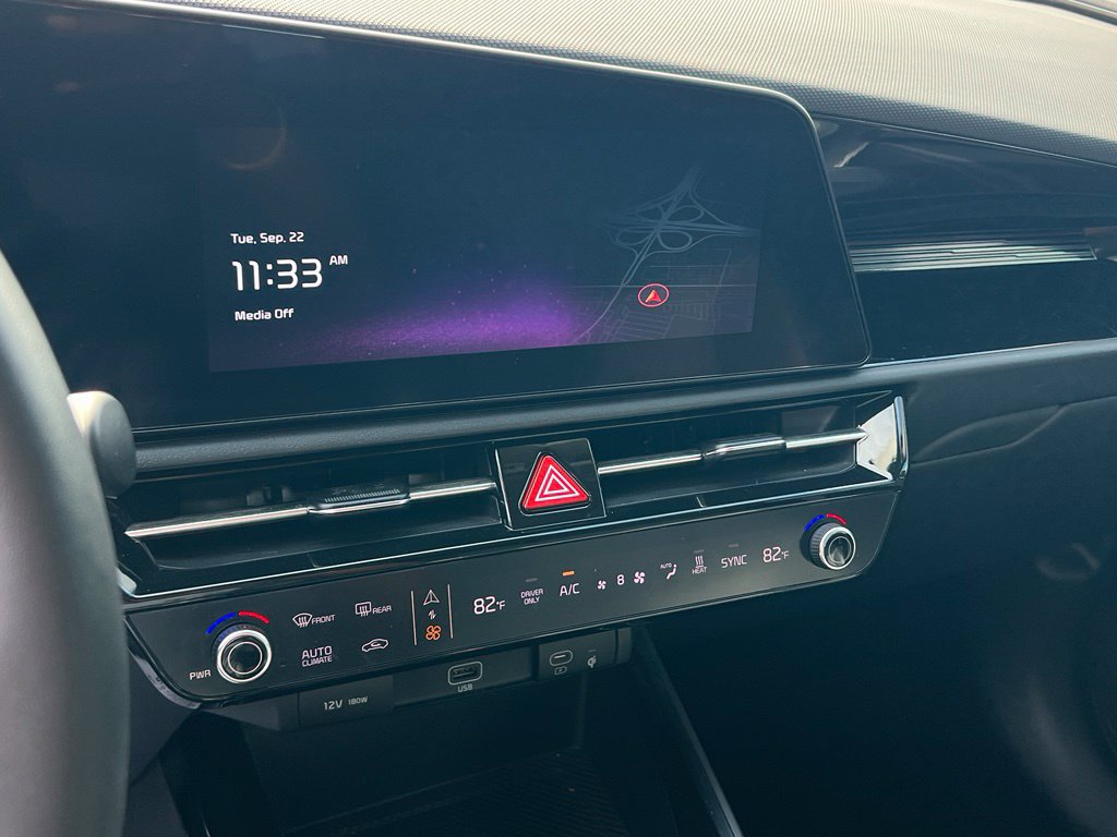 Certified 2023 Kia Niro Wave FWD image 20