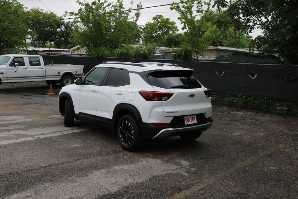 Used 2023 Chevrolet TrailBlazer LT image 3