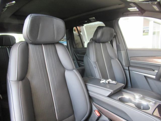 New 2026 Cadillac Vistiq Sport image 8