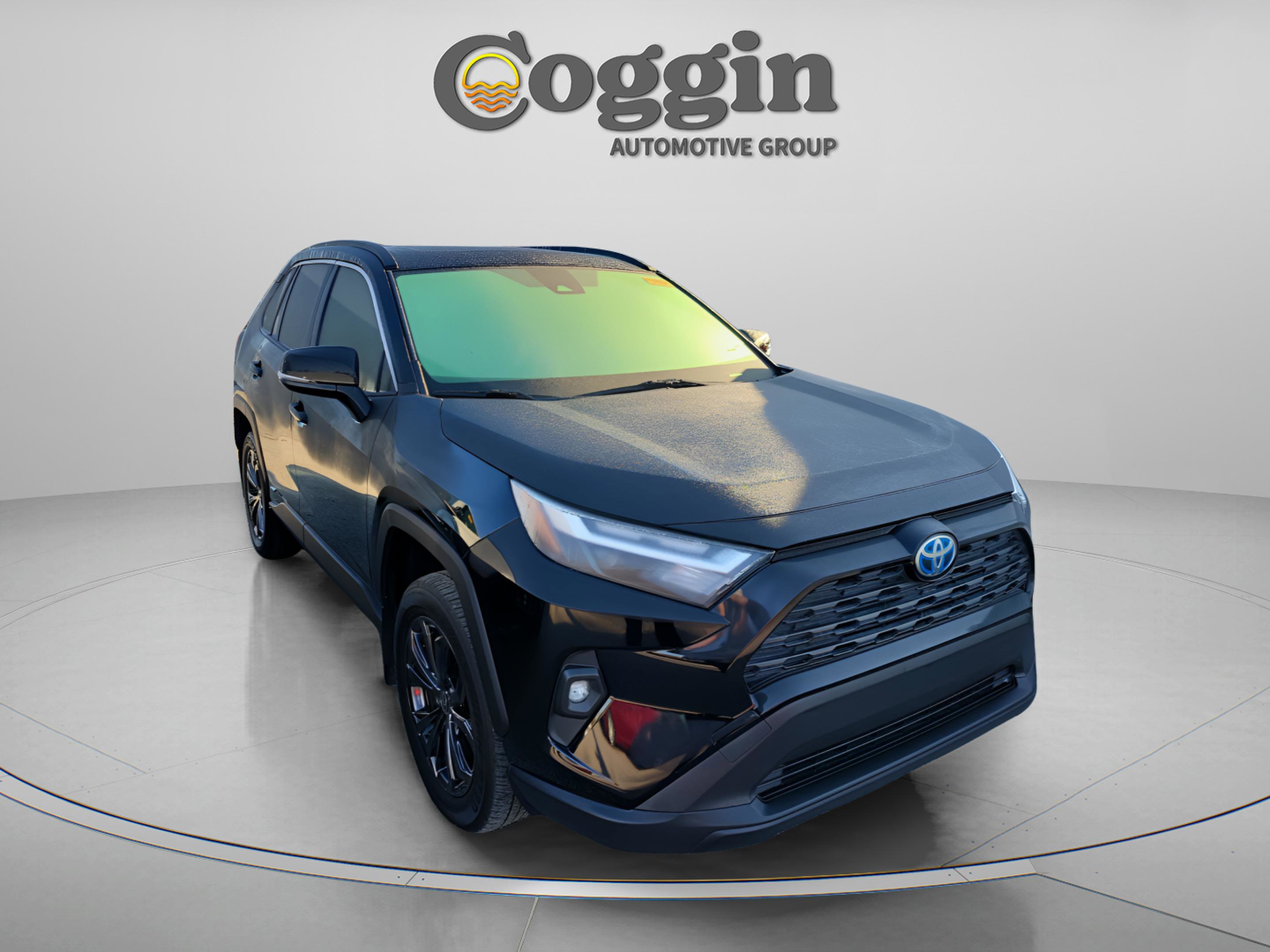 Certified 2022 Toyota RAV4 XLE Premium image 3