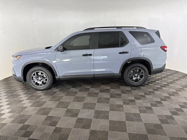 Used 2025 Honda Pilot TrailSport image 9