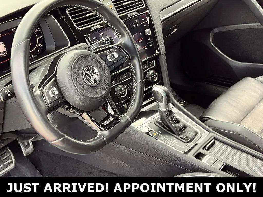 Used 2019 Volkswagen Golf R 4-Door image 30