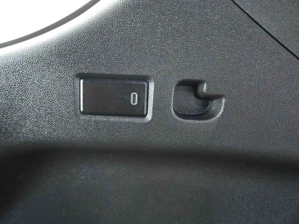 Used 2021 Chevrolet Suburban High Country image 48