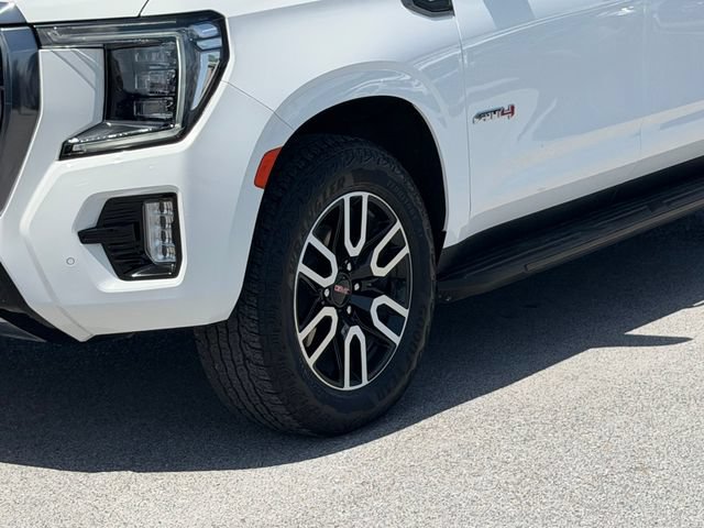 Used 2024 GMC Yukon XL AT4 w/ Technology Package AWD/4WD image 9