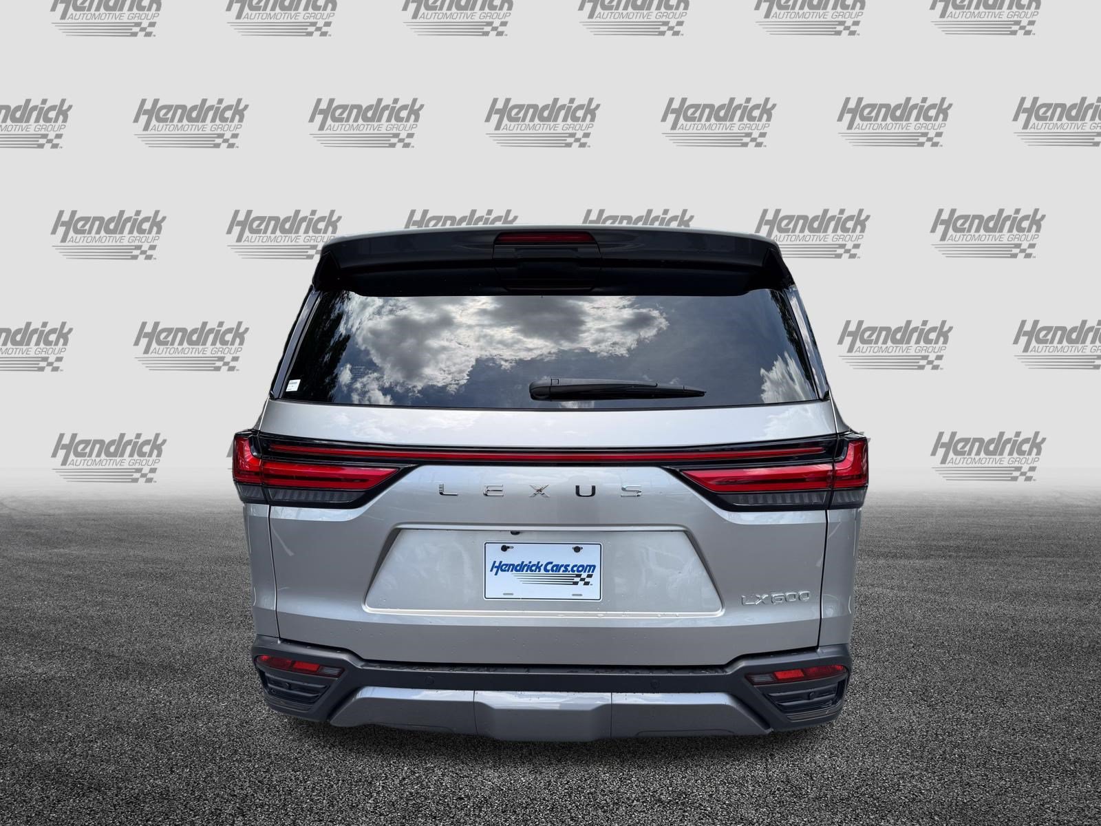 Used 2023 Lexus LX 600 4WD w/ Appearance Package image 8