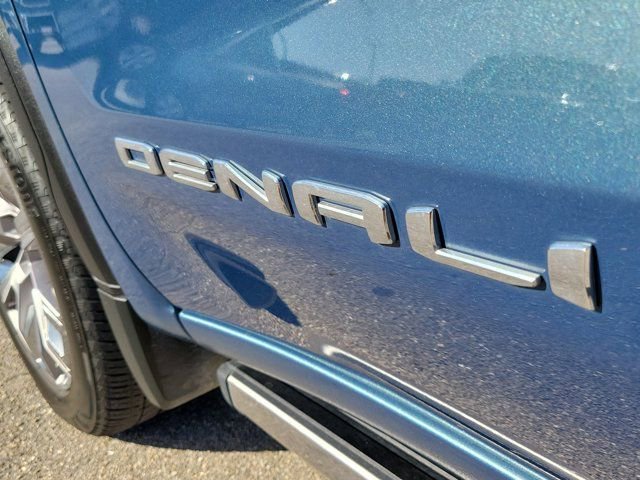 Used 2024 GMC Sierra 1500 Denali w/ Denali Reserve Package AWD/4WD image 10