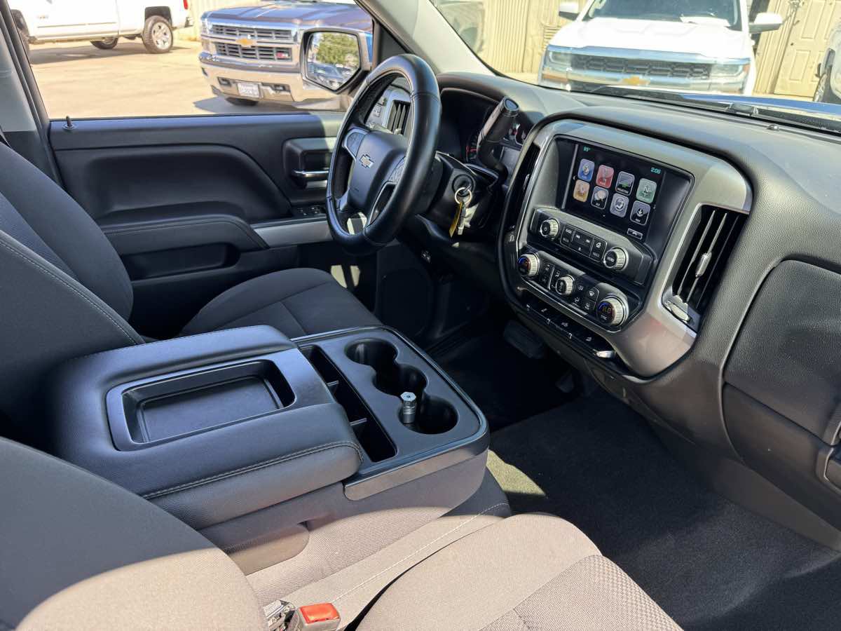 Used 2018 Chevrolet Silverado 1500 LT w/ All Star Edition image 19