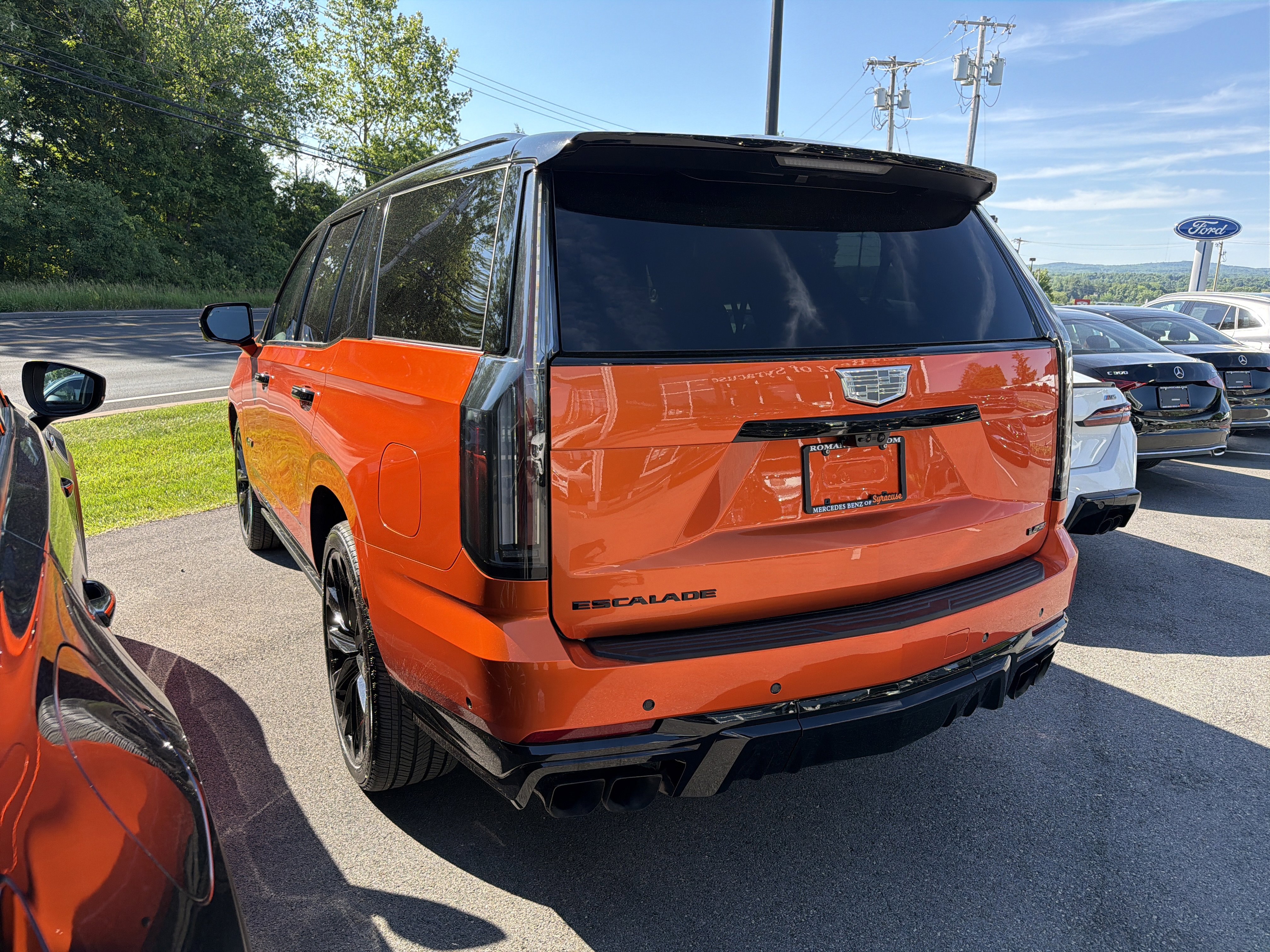 Used 2025 Cadillac Escalade V AWD/4WD image 5