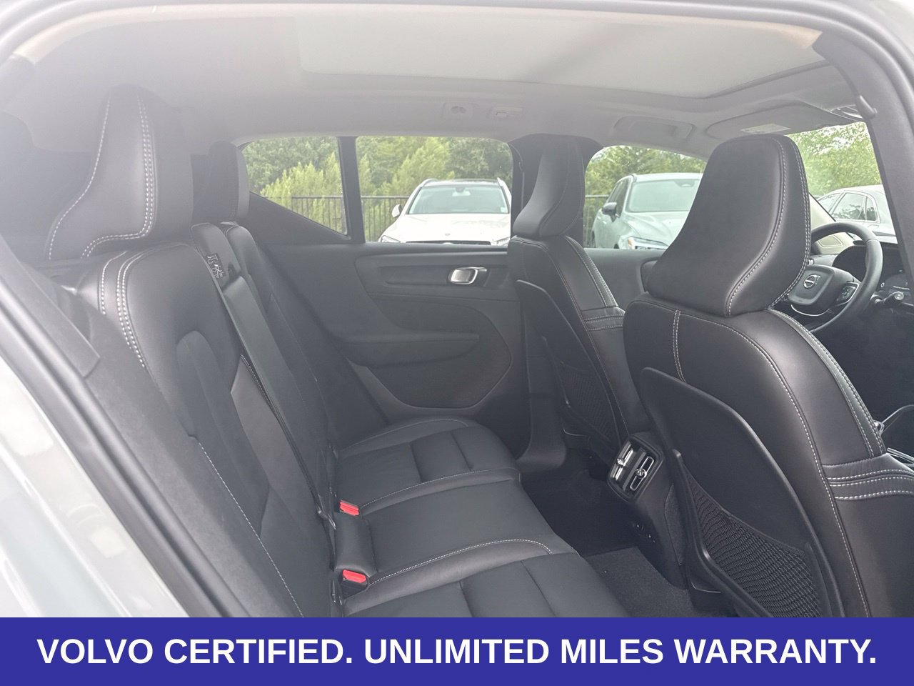 Certified 2024 Volvo XC40 B5 Ultimate w/ Protection Package Premier AWD/4WD image 21