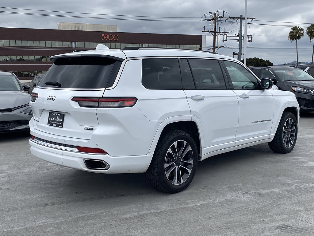 Used 2021 Jeep Grand Cherokee L Overland w/ Luxury Tech Group IV AWD/4WD image 3