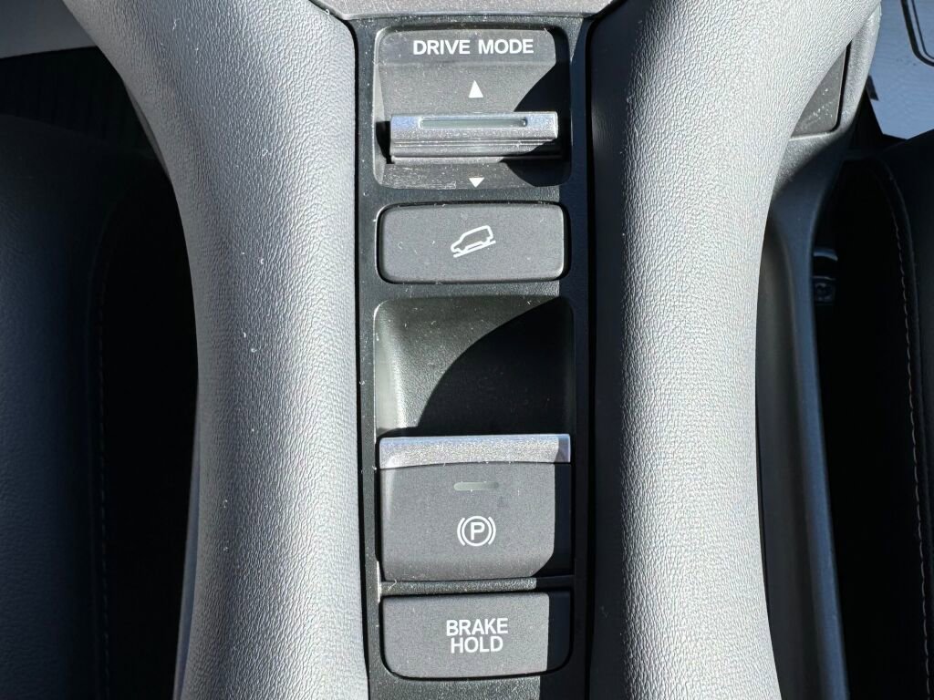 Used 2025 Honda HR-V EX-L image 31