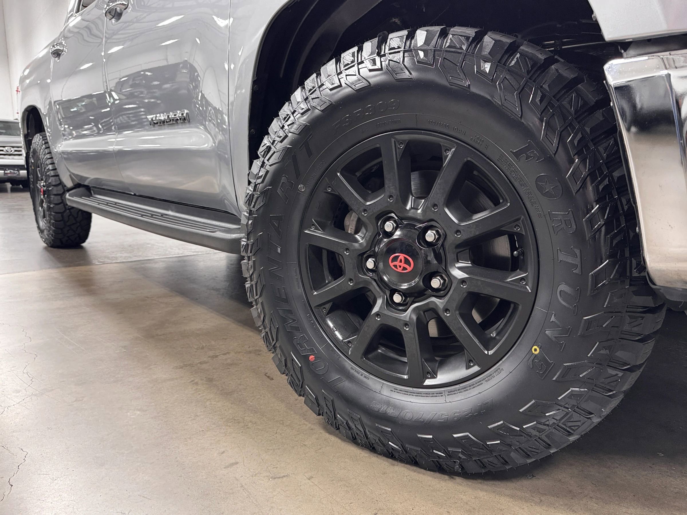 Used 2016 Toyota Tundra Limited image 8