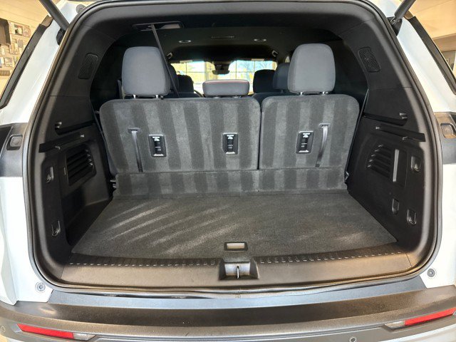 Used 2026 Chevrolet Traverse LT w/ Driver Confidence Package FWD image 26