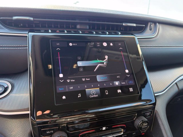Used 2023 Jeep Grand Cherokee Laredo X AWD/4WD image 17