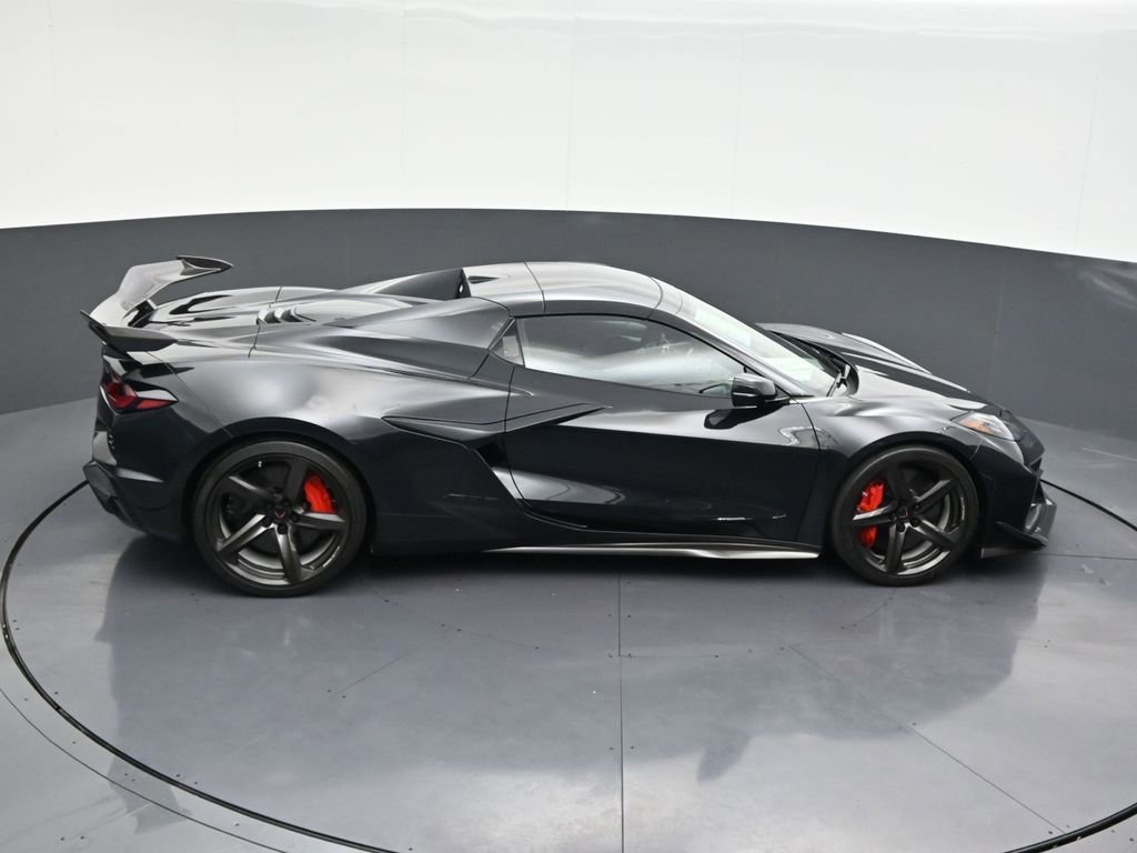 Used 2024 Chevrolet Corvette Z06 w/ Z07 Performance Package image 19