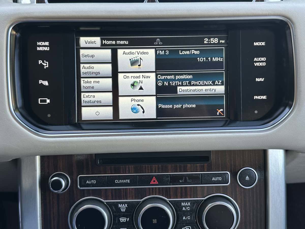 Used 2014 Land Rover Range Rover HSE image 46