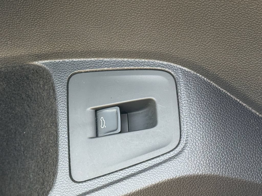 Used 2024 Volkswagen Tiguan Wolfsburg Edition AWD/4WD image 50