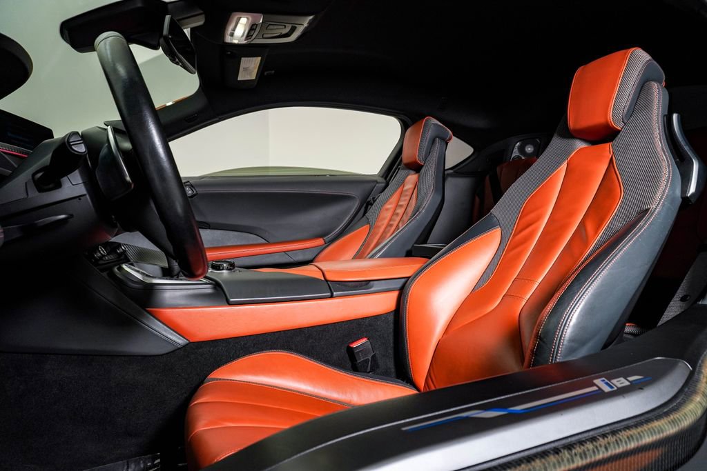 Used 2019 BMW i8 Base image 16