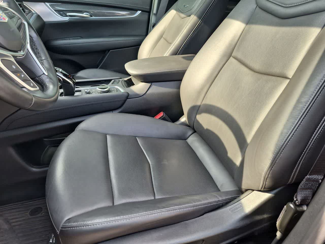 Used 2024 Cadillac XT5 Sportv w/ LPO, Red Accent Package AWD/4WD image 8
