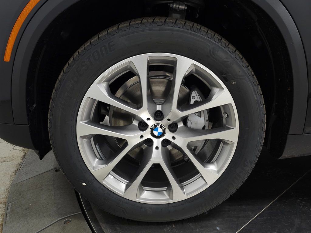 Used 2026 BMW X5 xDrive40i w/ Premium Package AWD/4WD image 8