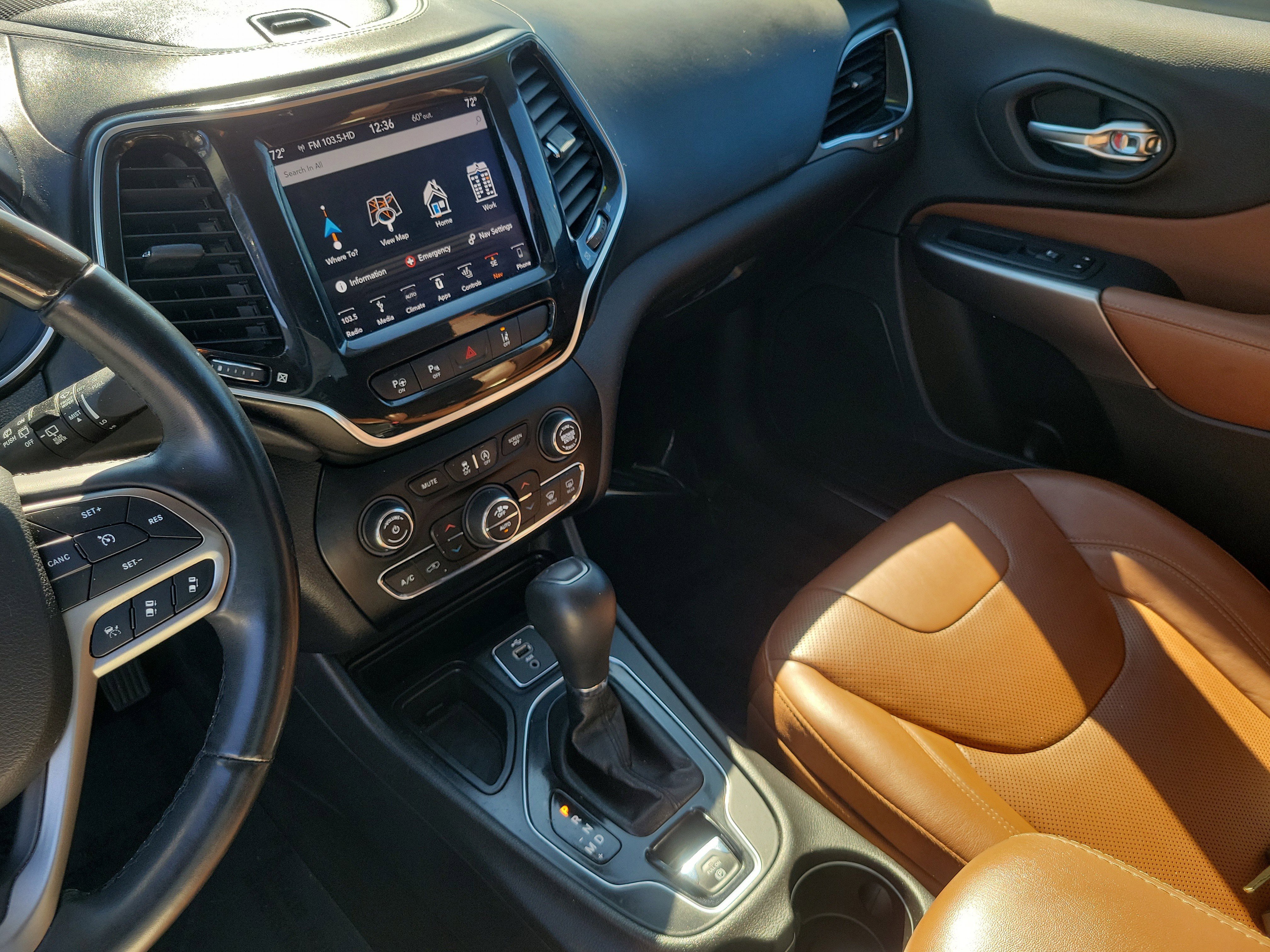 Used 2019 Jeep Cherokee Overland w/ Technology Group image 26