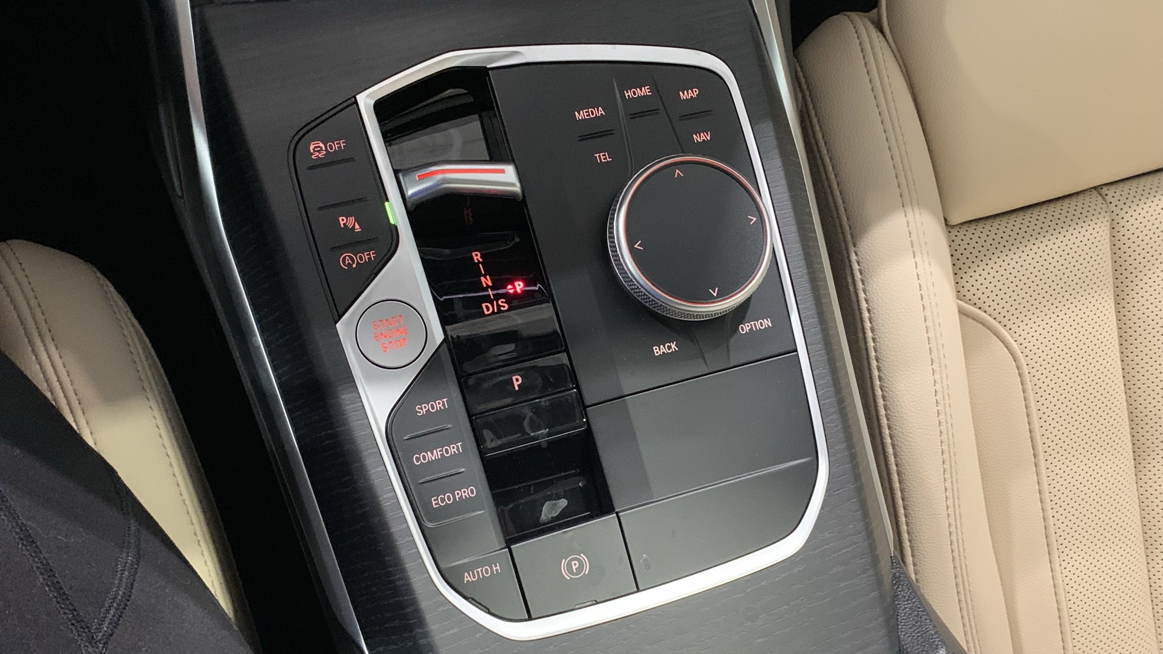 Used 2026 BMW 330i Sedan w/ Premium Package image 23