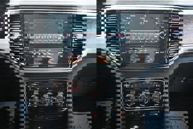 Used 2019 Volkswagen Atlas SEL Premium image 34