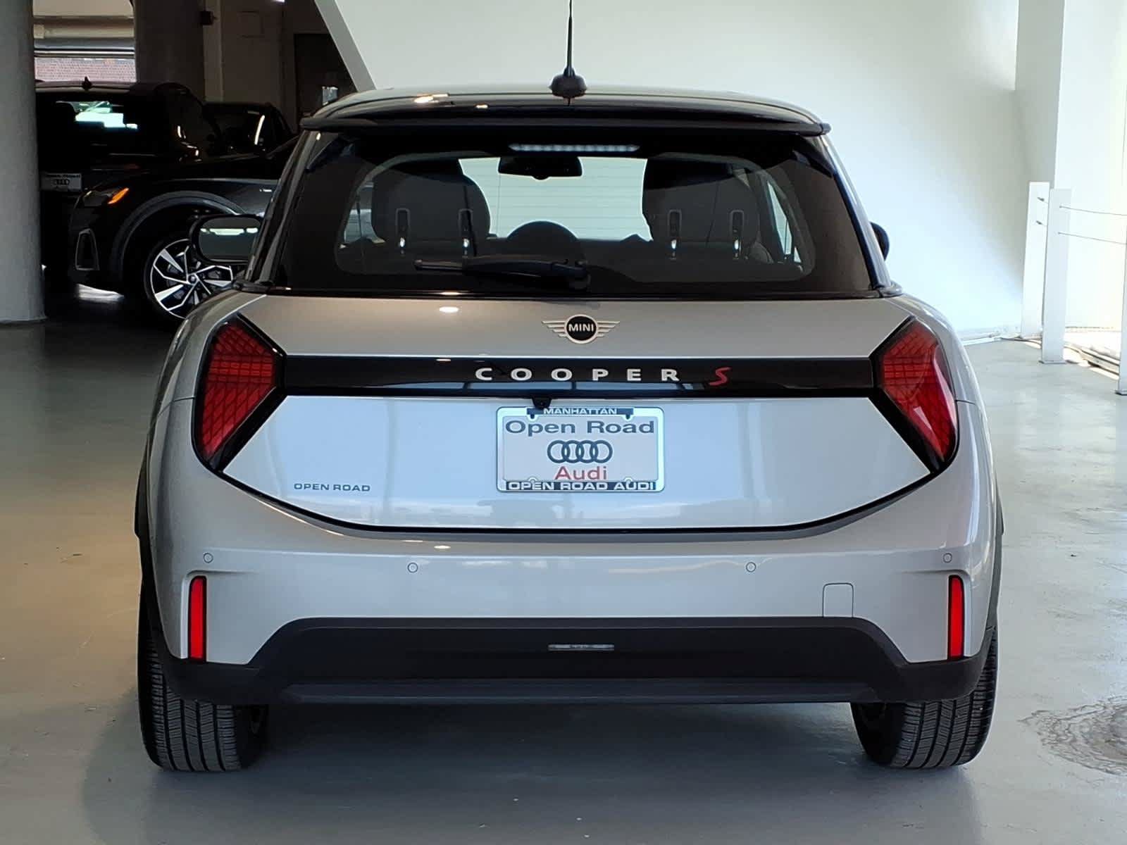 Used 2025 MINI Cooper S FWD image 5