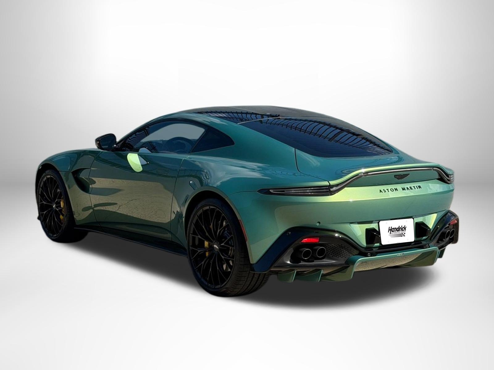Used 2023 Aston Martin V8 Vantage Coupe RWD image 2
