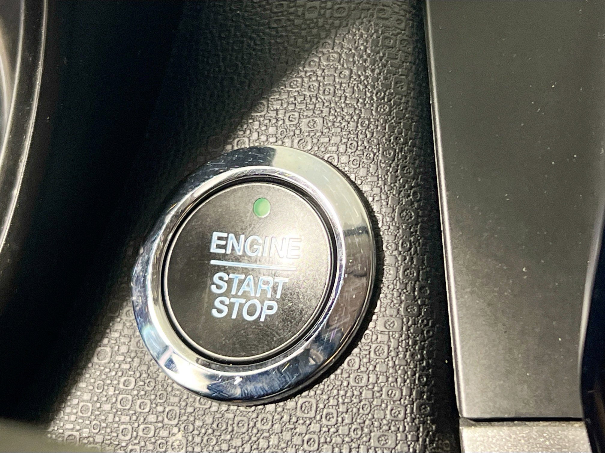 Used 2020 Ford EcoSport SE w/ SE Convenience Package image 24