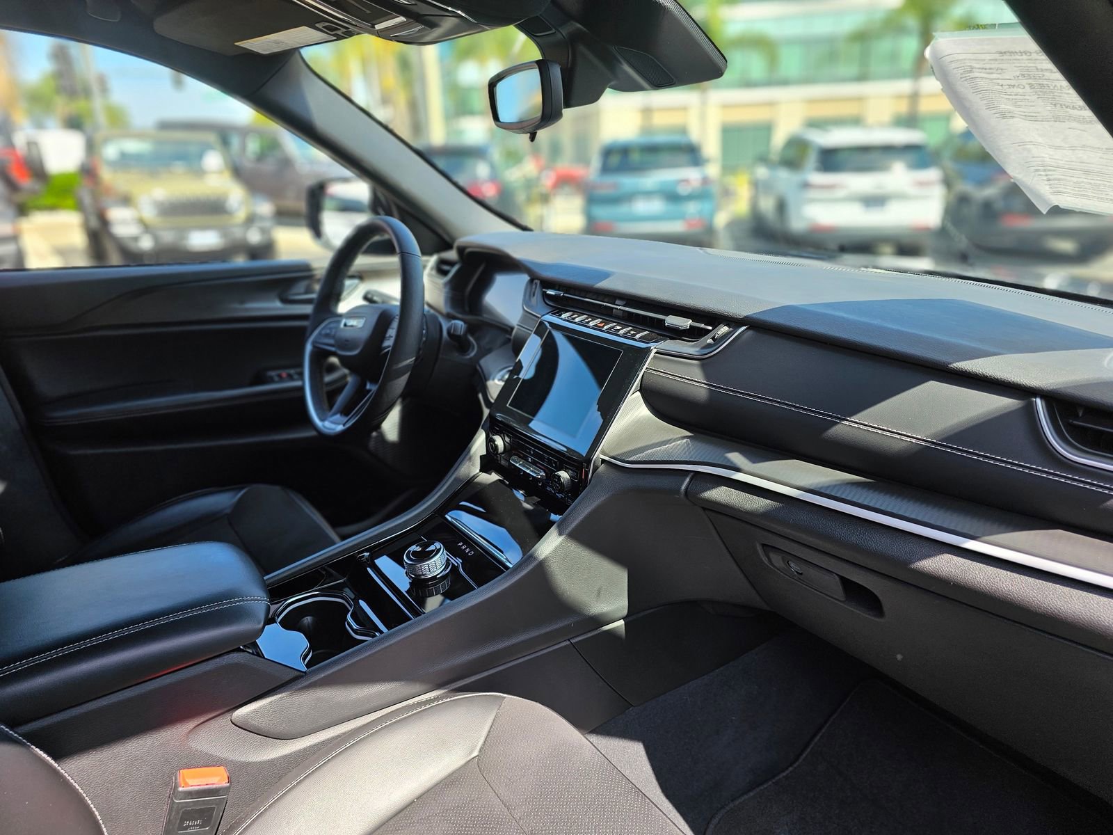 Used 2023 Jeep Grand Cherokee Altitude image 26