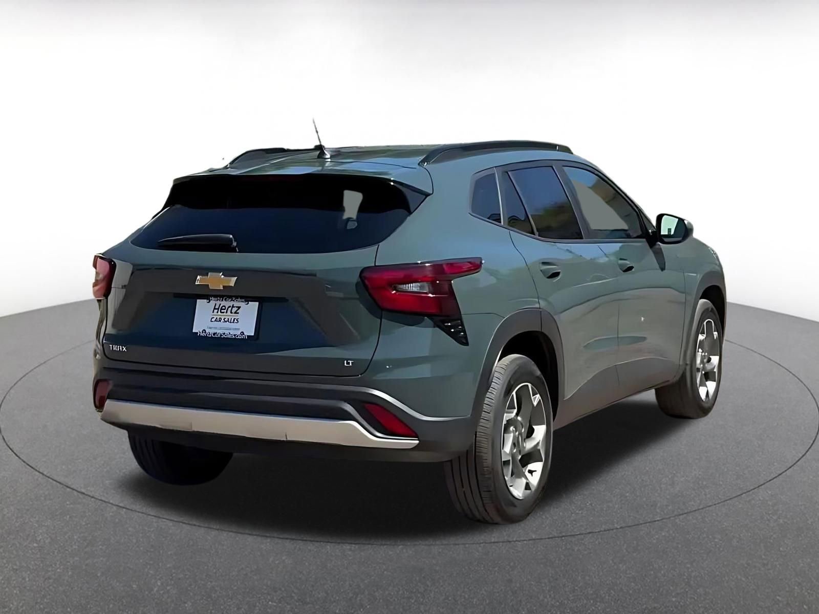 Used 2025 Chevrolet Trax LT w/ LT Convenience Package FWD image 14