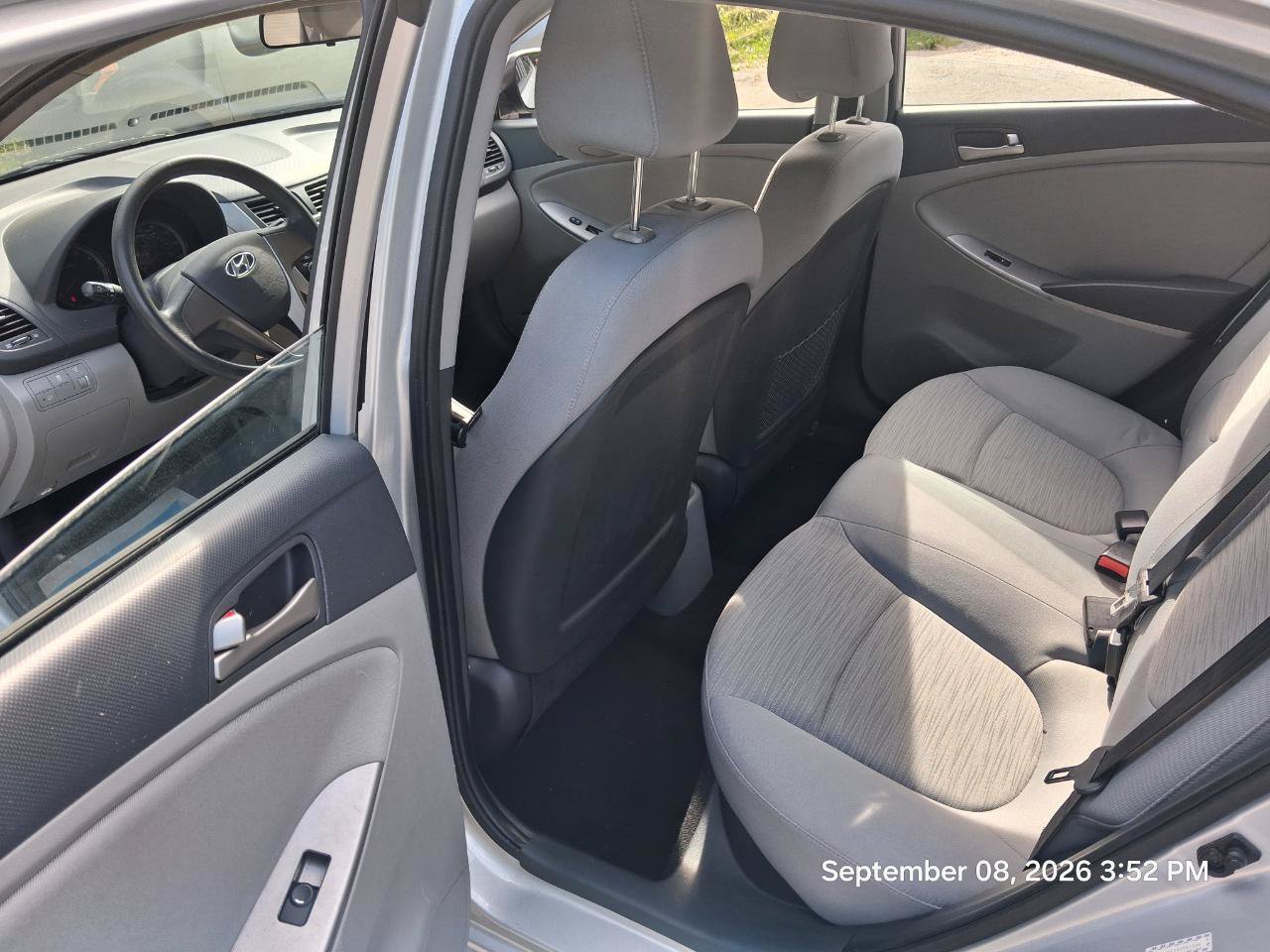 Used 2016 Hyundai Accent SE FWD image 10