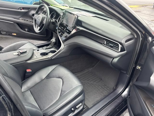 Used 2023 Toyota Camry XLE w/ Cold Weather Package FWD image 21