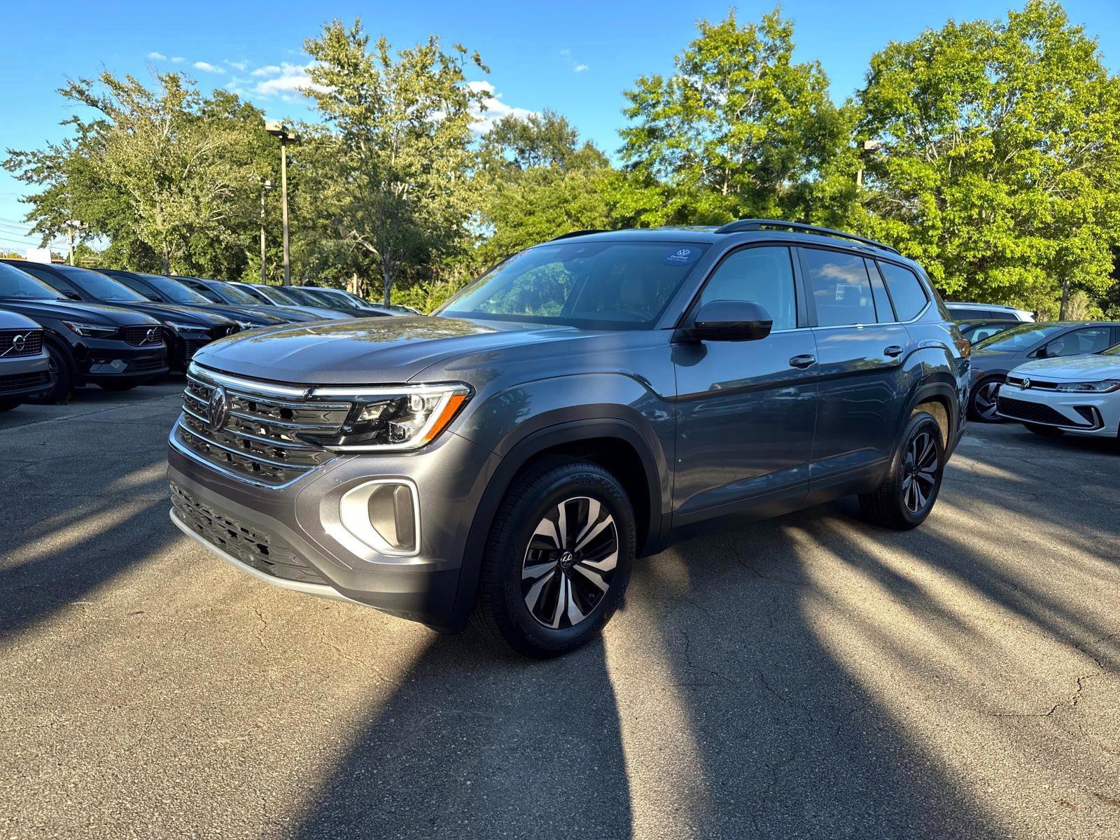 Certified 2025 Volkswagen Atlas SE image 7
