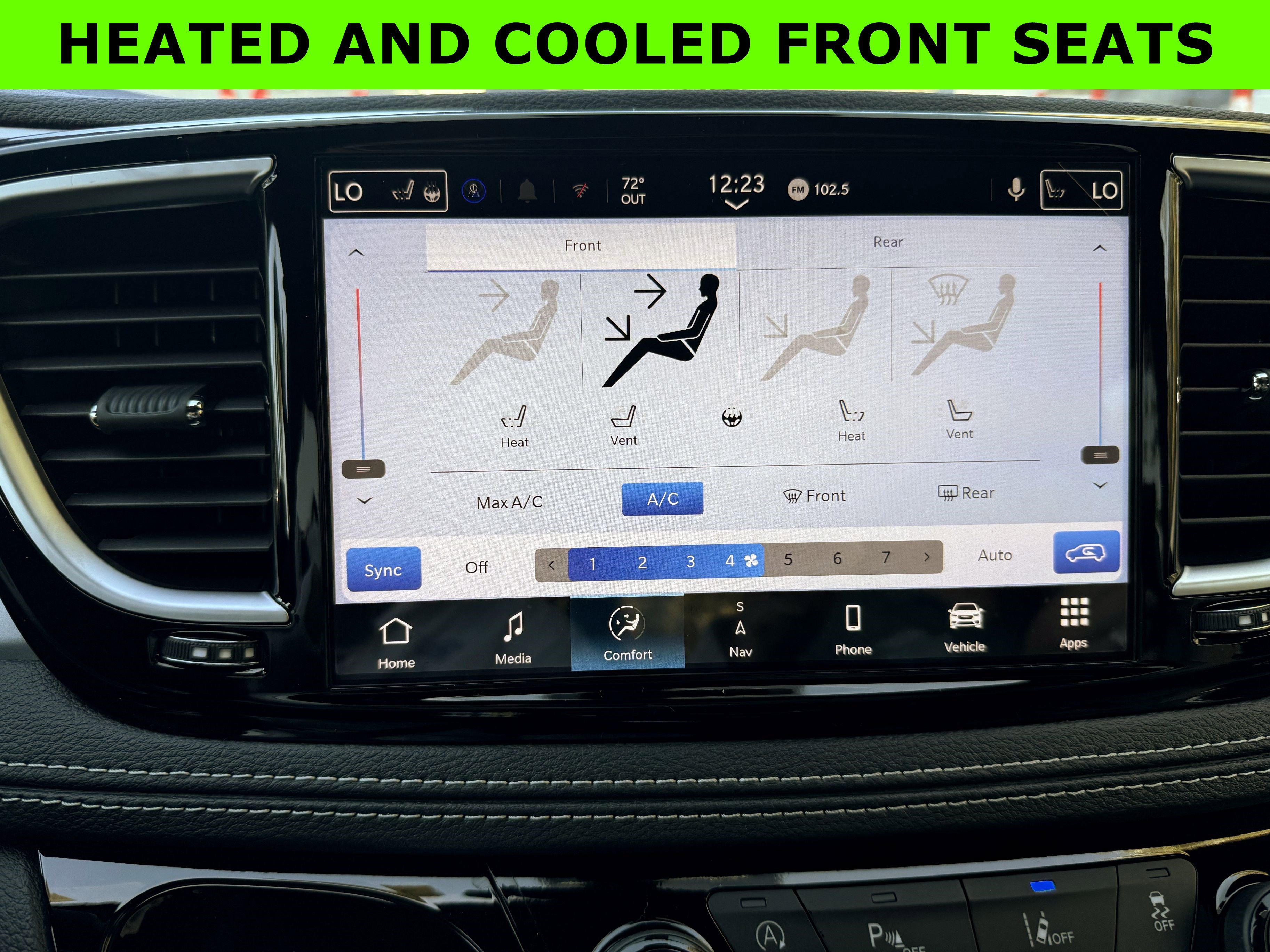 New 2026 Chrysler Pacifica Limited image 26