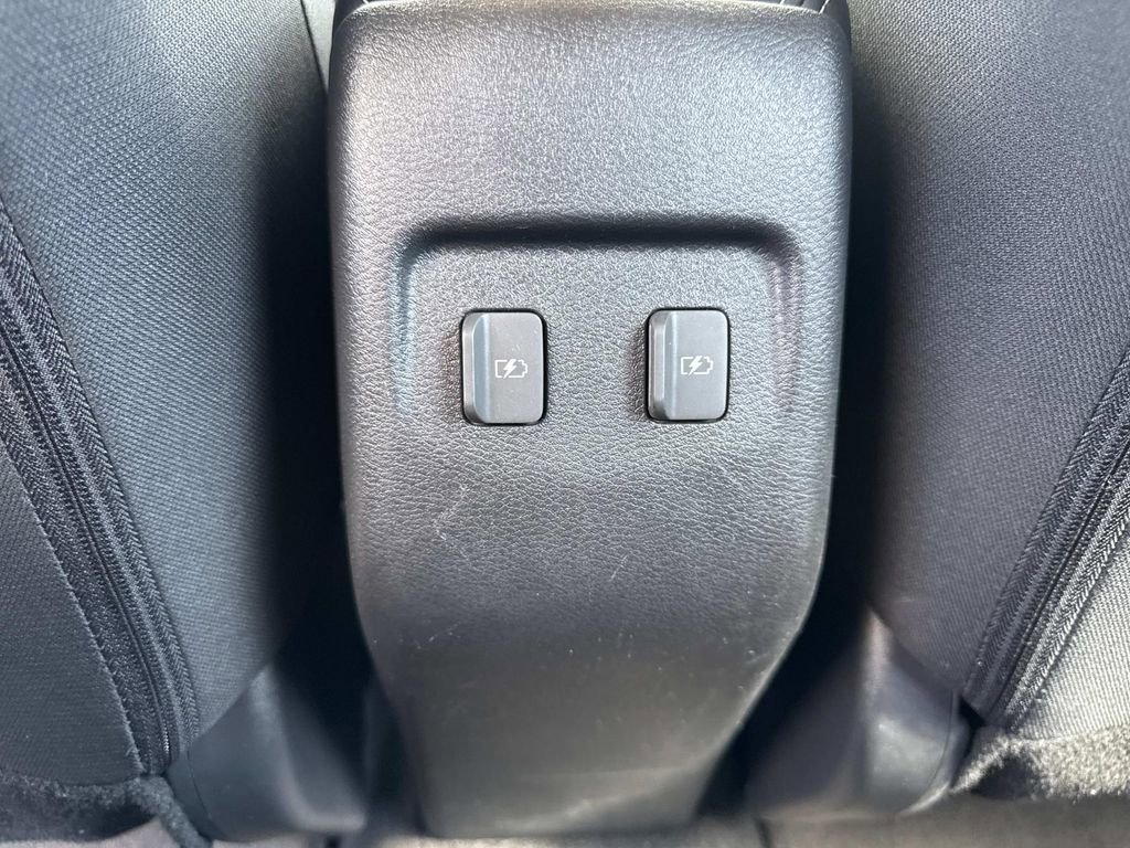 Certified 2023 Nissan Kicks SV image 17