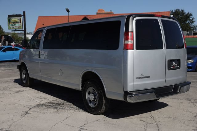 Used 2017 Chevrolet Express 3500 LT w/ LT Preferred Equipment Group RWD image 8