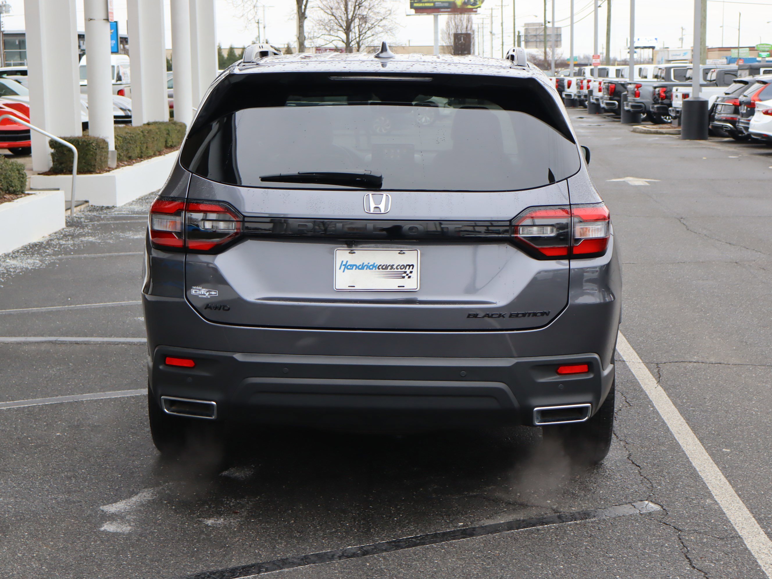 Used 2025 Honda Pilot Black Edition image 9