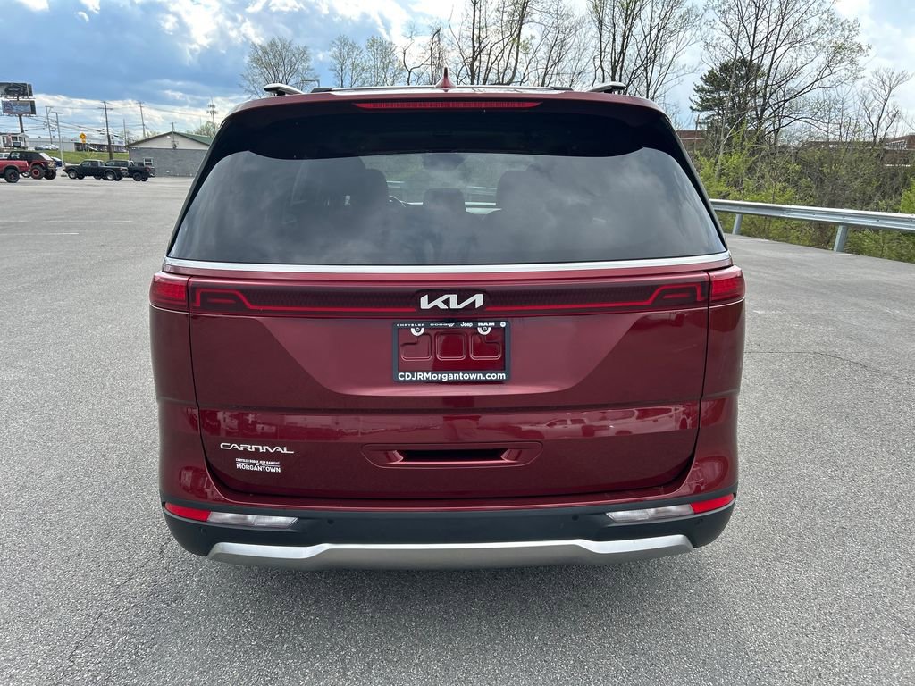 Used 2024 Kia Carnival SX Prestige image 8